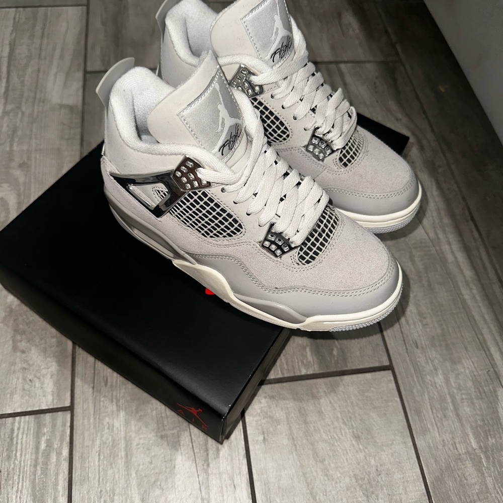 Air Jordan 4 Retro ‘frozen Moments